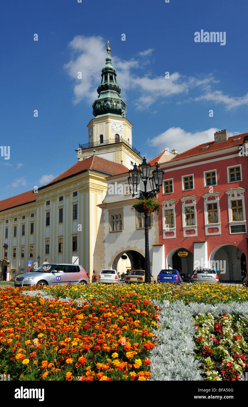 Case e Torre del Palazzo Arcivescovile, Grand Square (Velke namesti) in Kromeriz, Repubblica Ceca Foto Stock