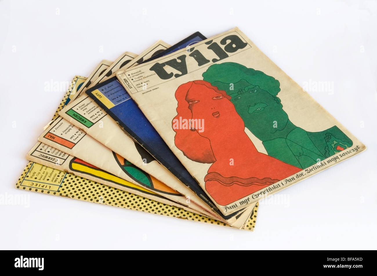 Sei edizioni di Ty i Ja, 'Voi e me' illustrata rivista polacca raccolta dal 1972, coperchio anteriore da W. Świerzy Polonia, UE Foto Stock