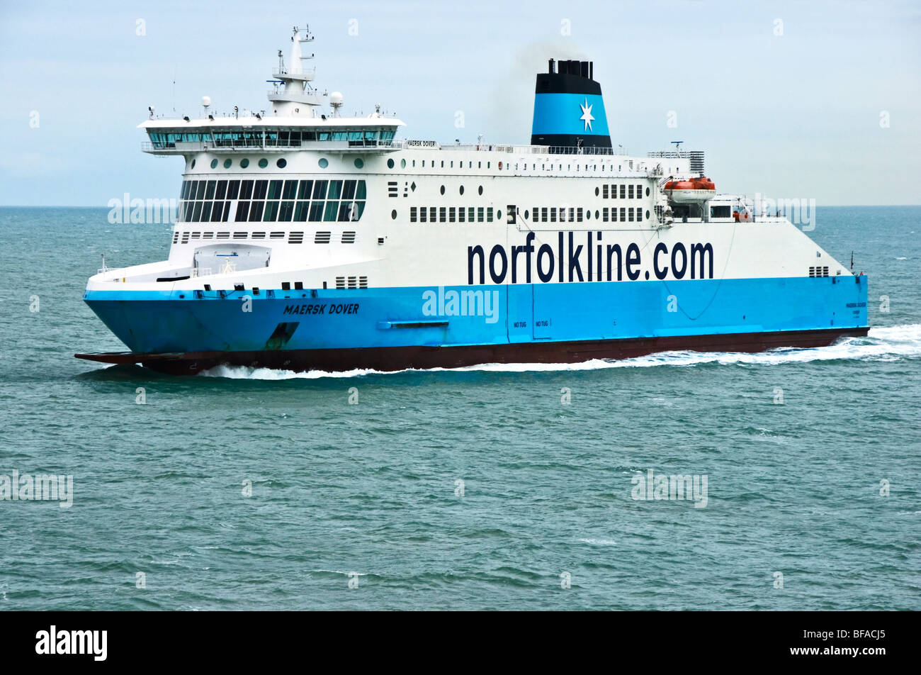 Norfolk Line traghetto Dover-Zeebrugge Maersk Dover avvicinando Dover Foto Stock