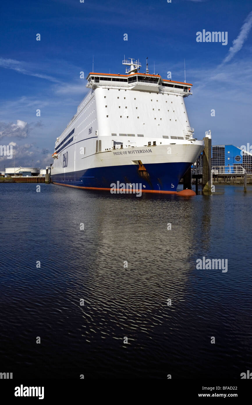 P&O Ferries orgoglio di Rotterdam al P&O North Sea Ferries Rotterdam terminale nella Beneluxhavn, Europort Rotterdam Foto Stock