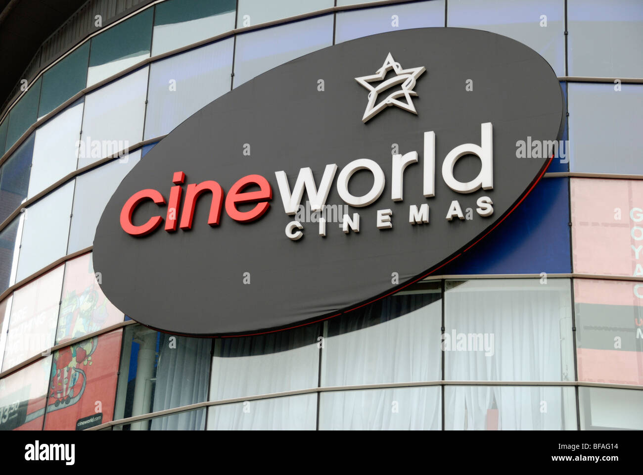 Cineworld Cinema segno del logo al di fuori del Regno Unito cinema Foto Stock