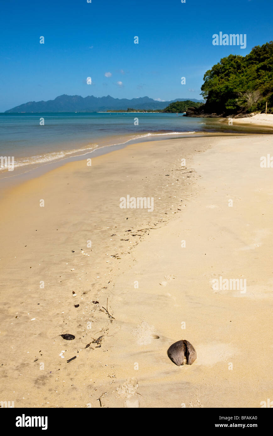 Pantai Tengah Beach sulla costa di Langkawi in Malaysia. Foto Stock