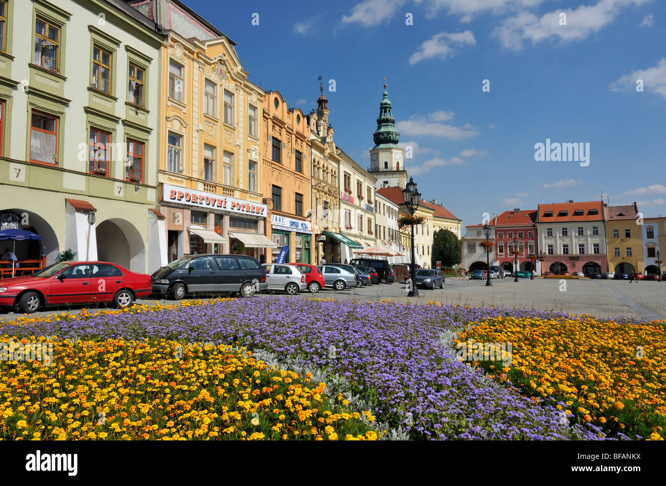 Case e Torre del Palazzo Arcivescovile, Grand Square (Velke namesti) in Kromeriz, Repubblica Ceca Foto Stock
