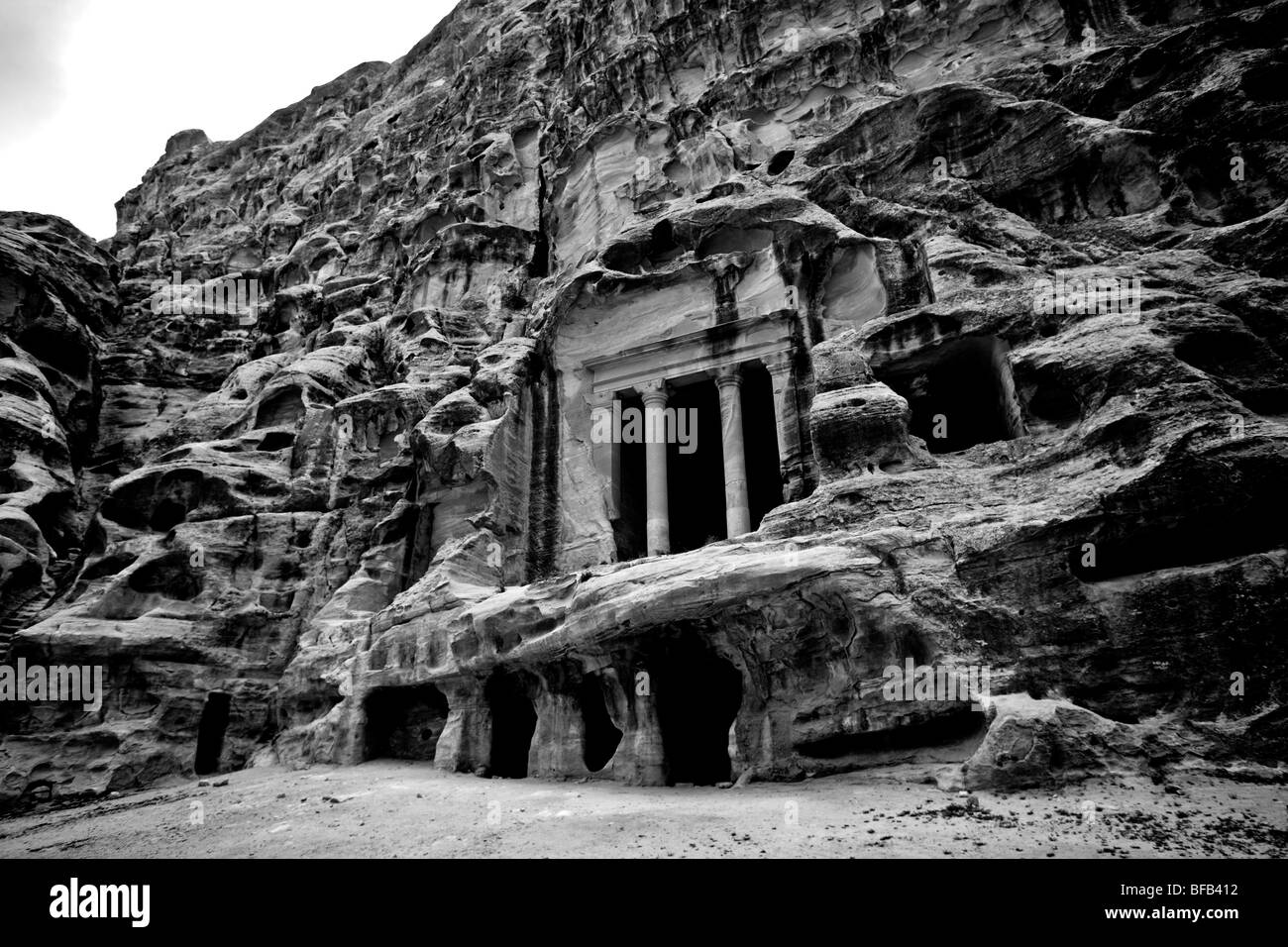Grande facciata a Al-Beidha, poco Petra, Giordania Foto Stock