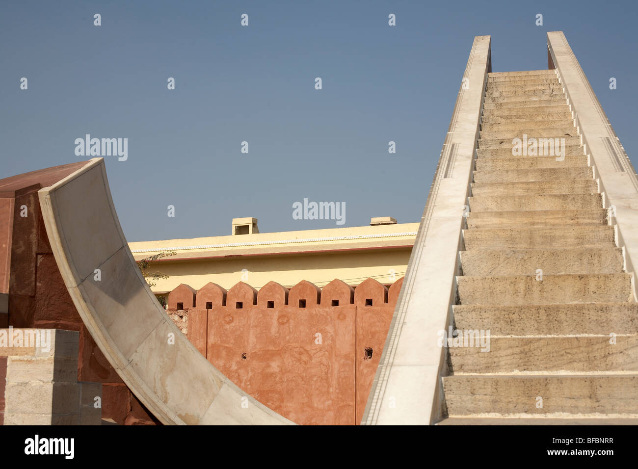 Il Sundial Jantar Mantar observatory Jaipur India Foto Stock