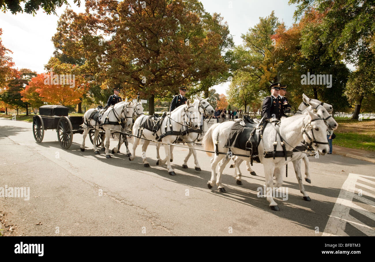 Un militare americano funerali nel Cimitero di Arlington, Washington DC, Stati Uniti d'America Foto Stock