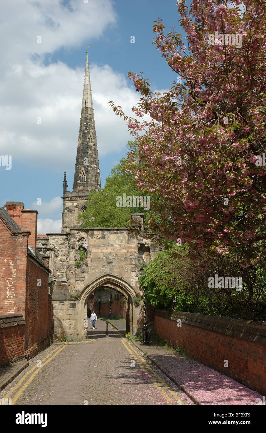 La vista del castello e la guglia di Santa Maria de Castro chiesa, Leicester, England, Regno Unito Foto Stock