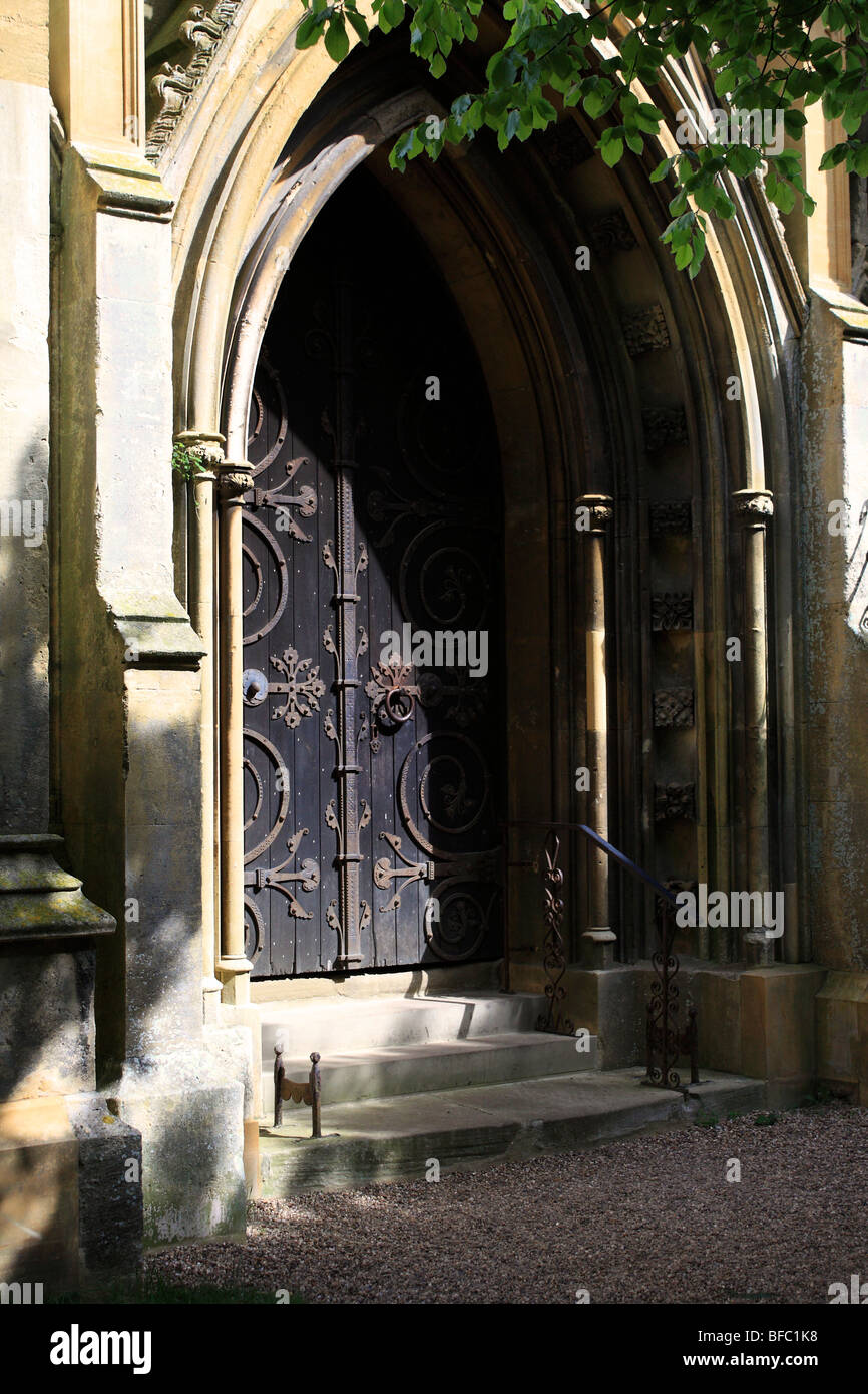 Portale della chiesa a Hampton Lucy, Warwickshire Foto Stock