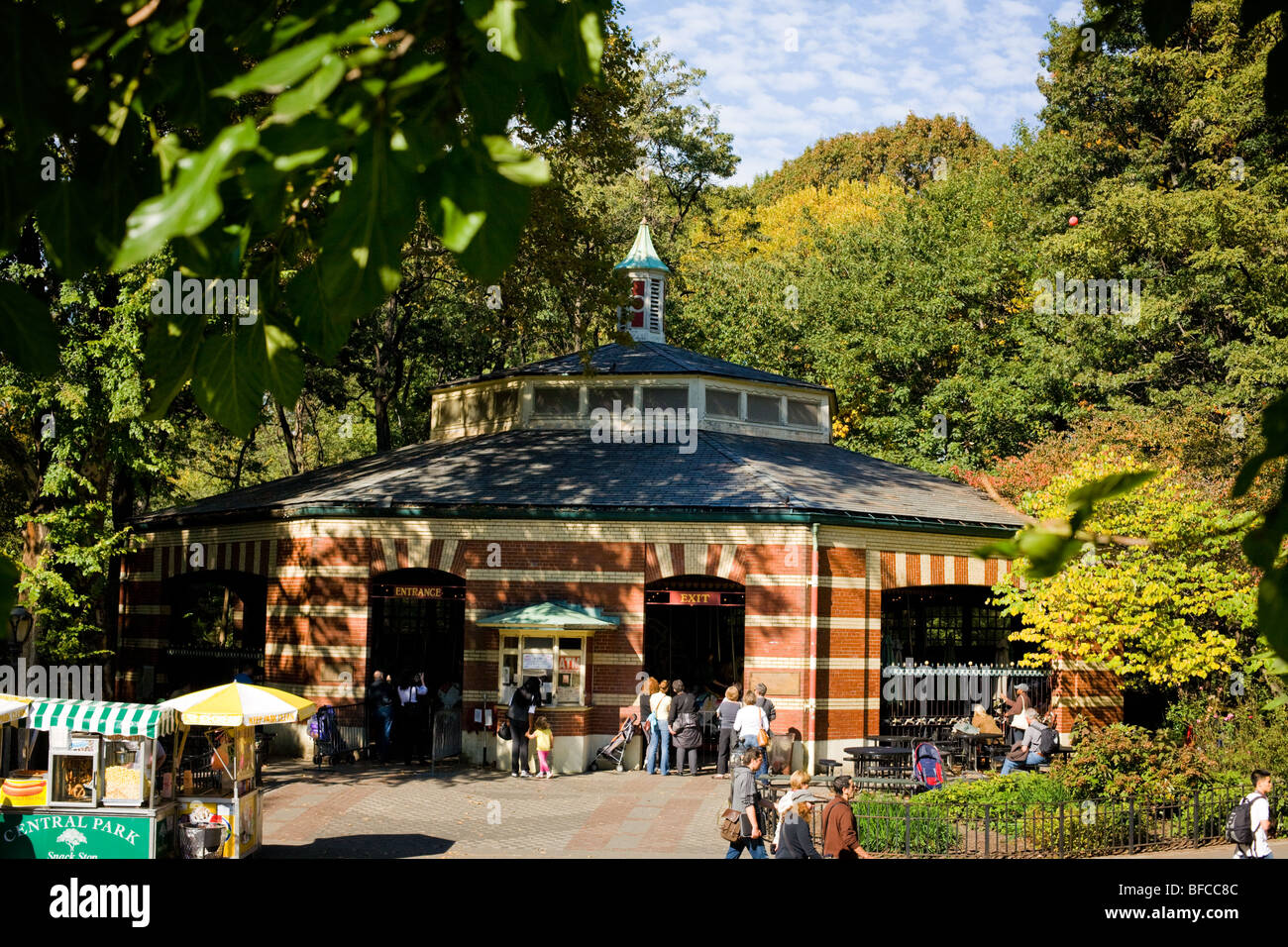 Giostra Friedsam nel Central Park di New York City è stato costruito nel 1908 e trasportati da Coney Island Foto Stock