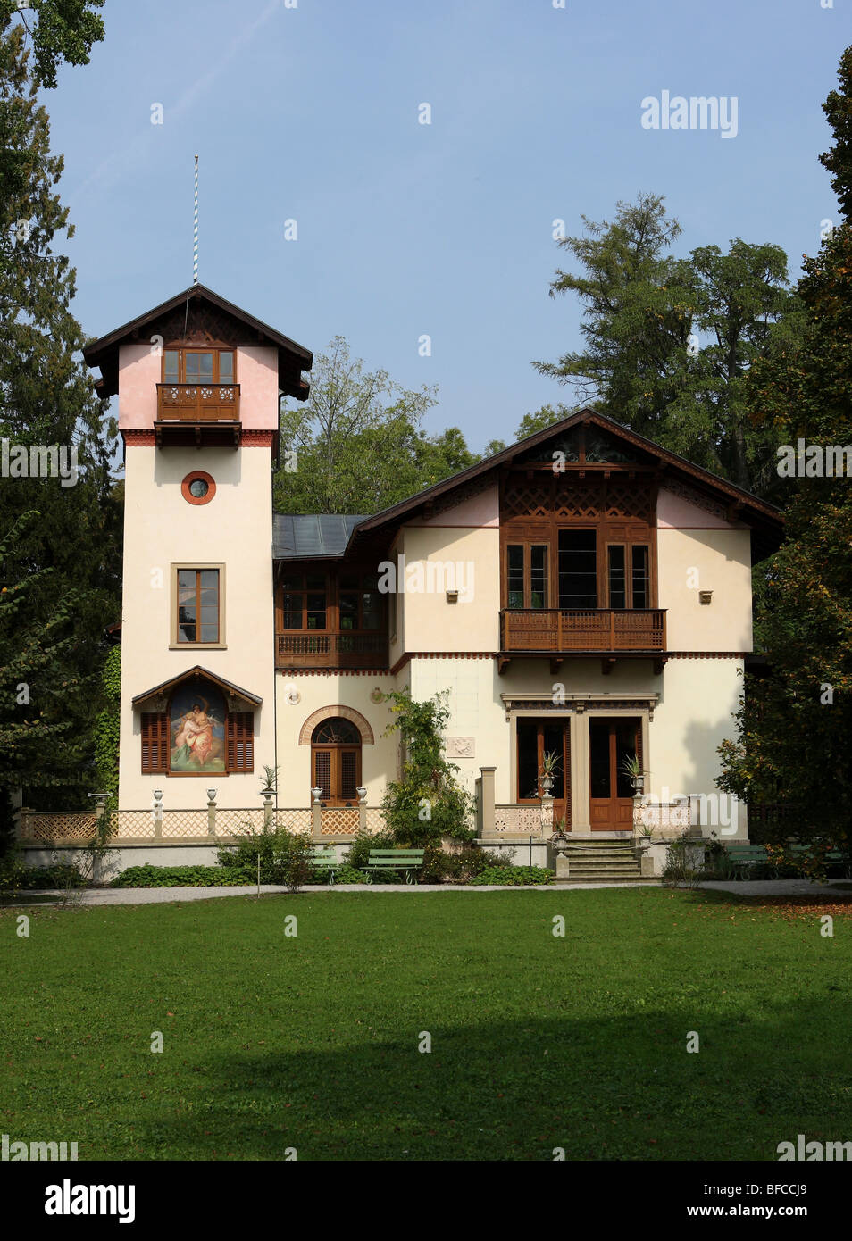 Villa Reale, costruito dall'architetto Franz Jakob Kreuter, Rose isola nel Lago di Starnberg, Baviera, Germania, Europa Foto Stock