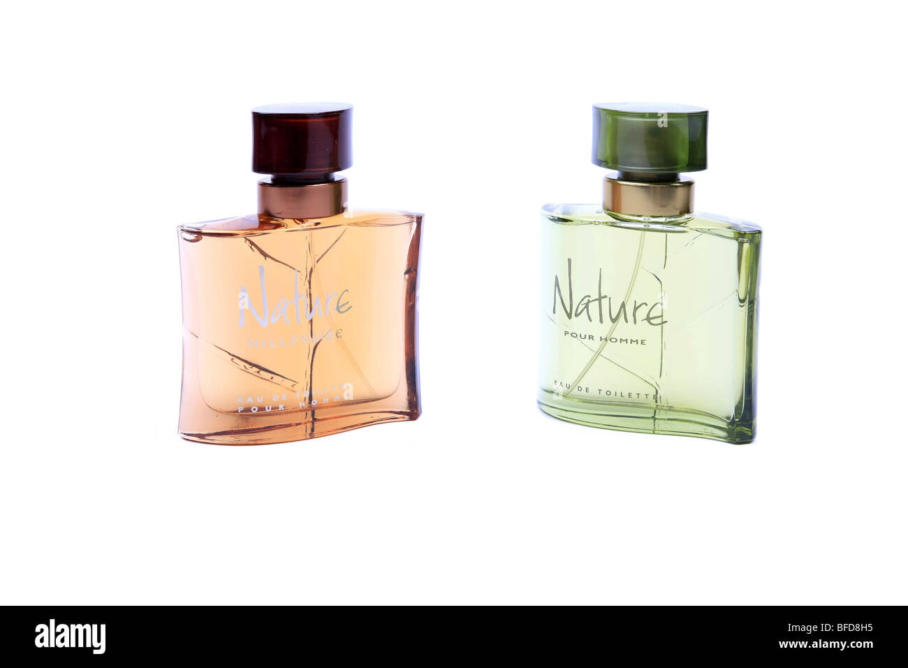 Bottiglie di lozione Aftershave francese su sfondo bianco Foto Stock
