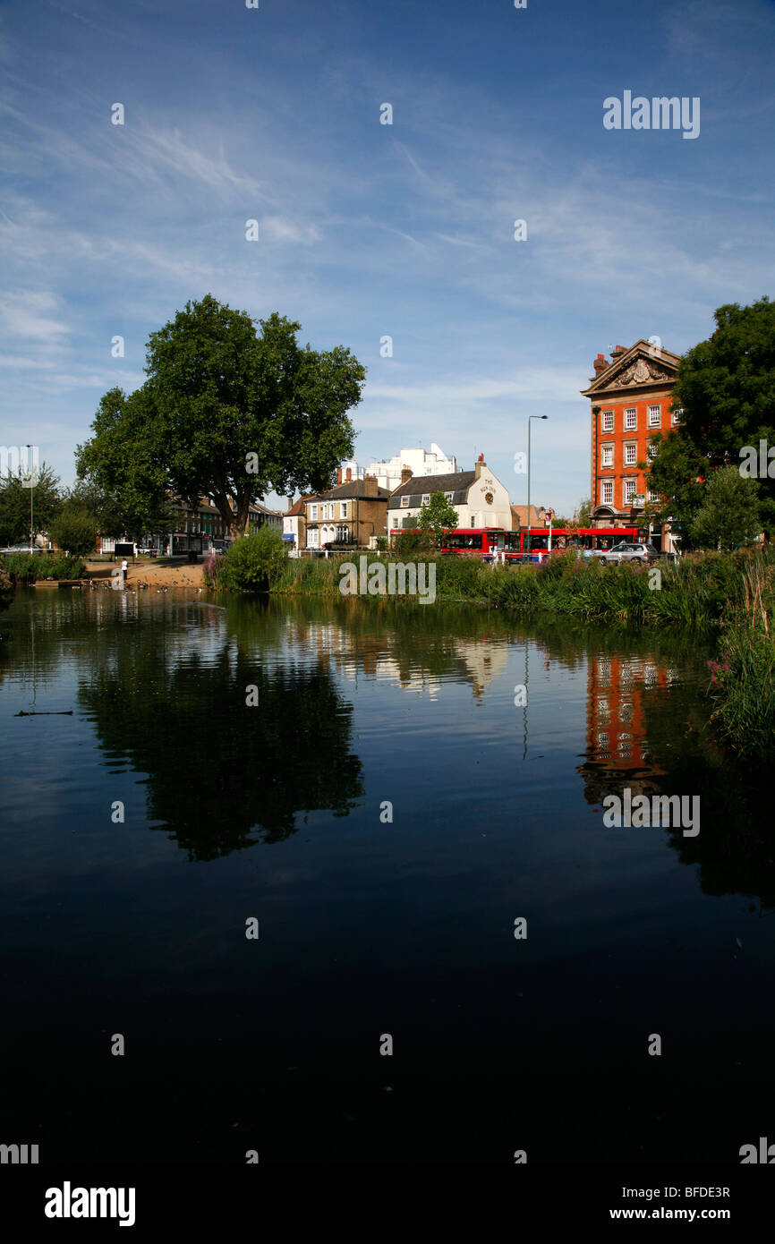 Barnes Pond, Barnes verde, Barnes, London, Regno Unito Foto Stock