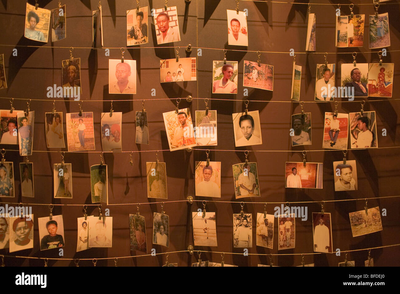 Foto di genocidio vittime al genocidio in Ruanda museum Foto Stock