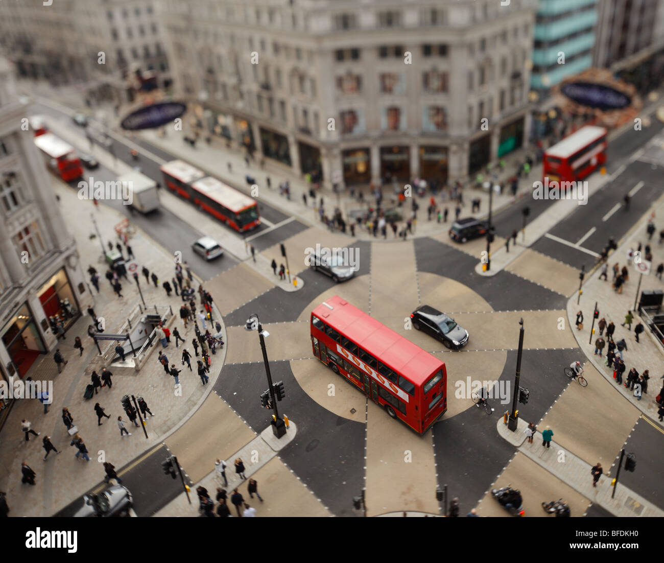 Oxford Circus. (Nota: l'immagine ha una ristretta piano di messa a fuoco) Foto Stock