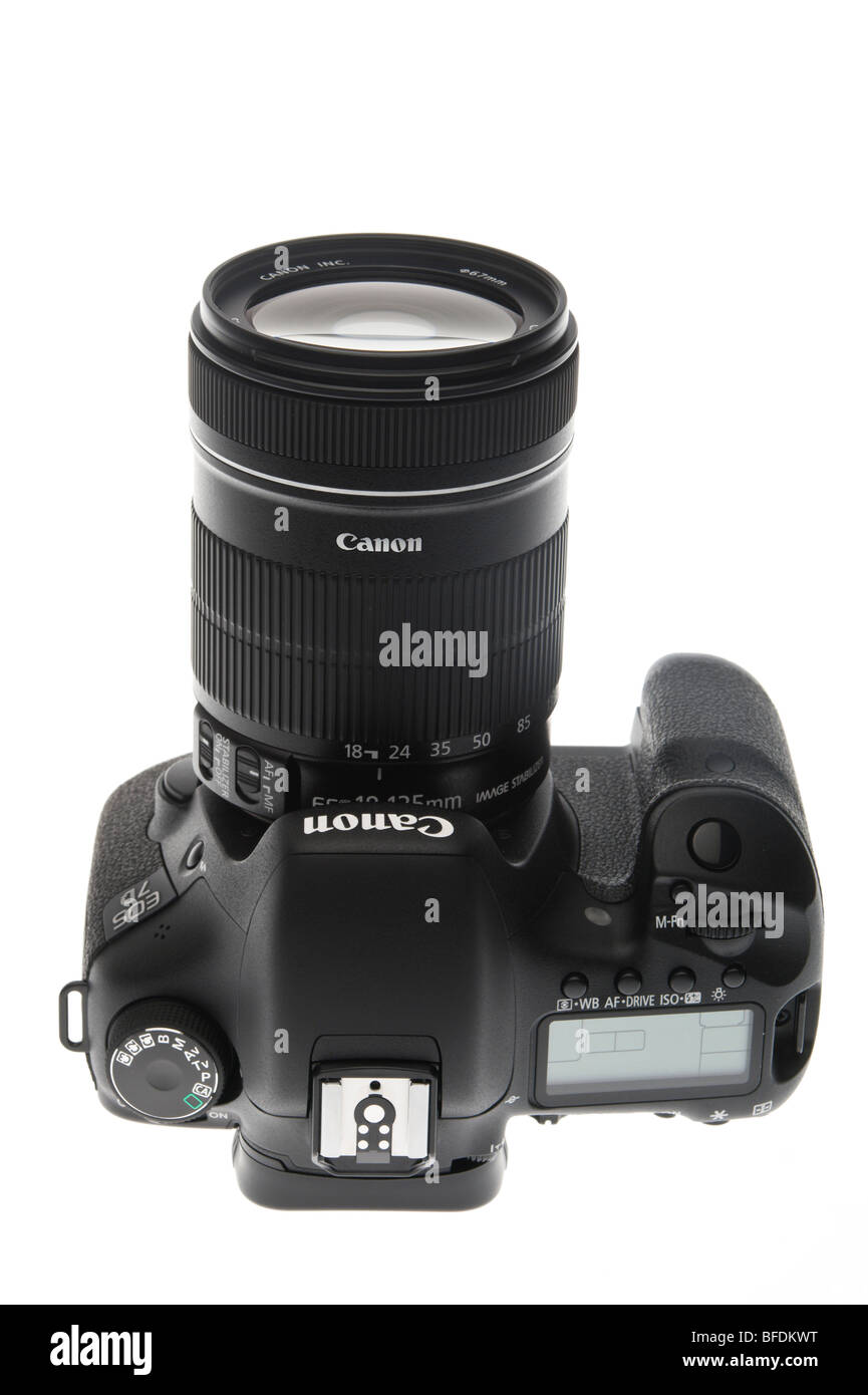 Canon EOS 7D in grado di supportare video ad alta risoluzione digitale fotocamera reflex a obiettivo singolo con 18-135mm Canon lente di zoom Foto Stock