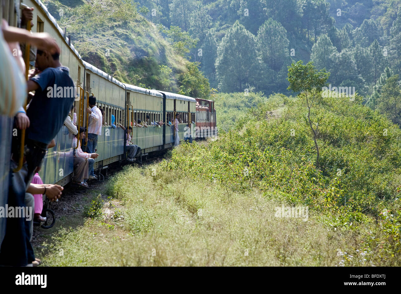 Treno Kangra-Pathankot. Himachal Pradesh. India Foto Stock
