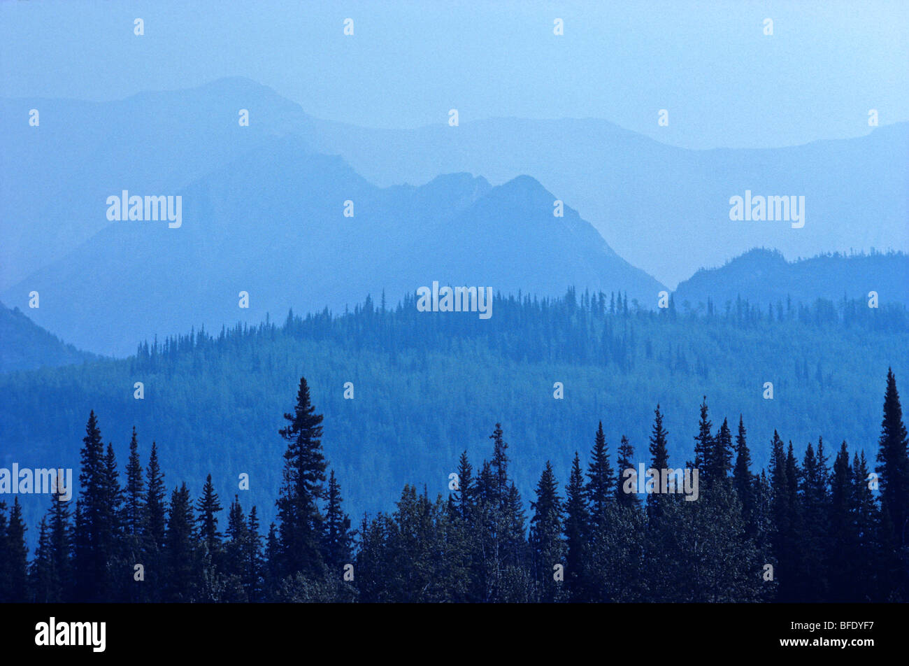 Vista aerea di Mackenzie montagne, Parco Nazionale Nahanni Riserva, Northwest Territories, Canada Foto Stock