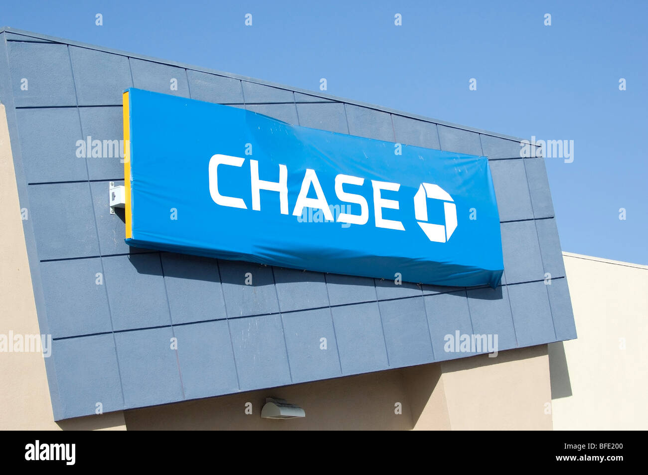 Striscioni coprono la ex Washington Mutual Bank segno quando la Chase Bank sostituito. Foto Stock