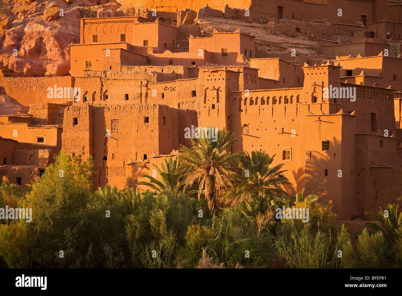 Provincia di Ouarzazate, Marocco - Ksar di Ait Benhaddou. Questo mudbrick fortificato kasbah è un sito Patrimonio Mondiale dell'UNESCO. Foto Stock