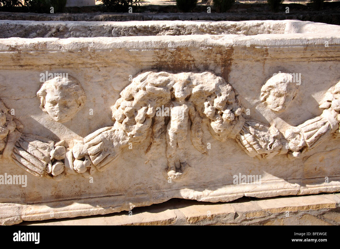 Sculture in marmo su scrigno, Famagosta, Famagusta District, la parte settentrionale di Cipro Foto Stock