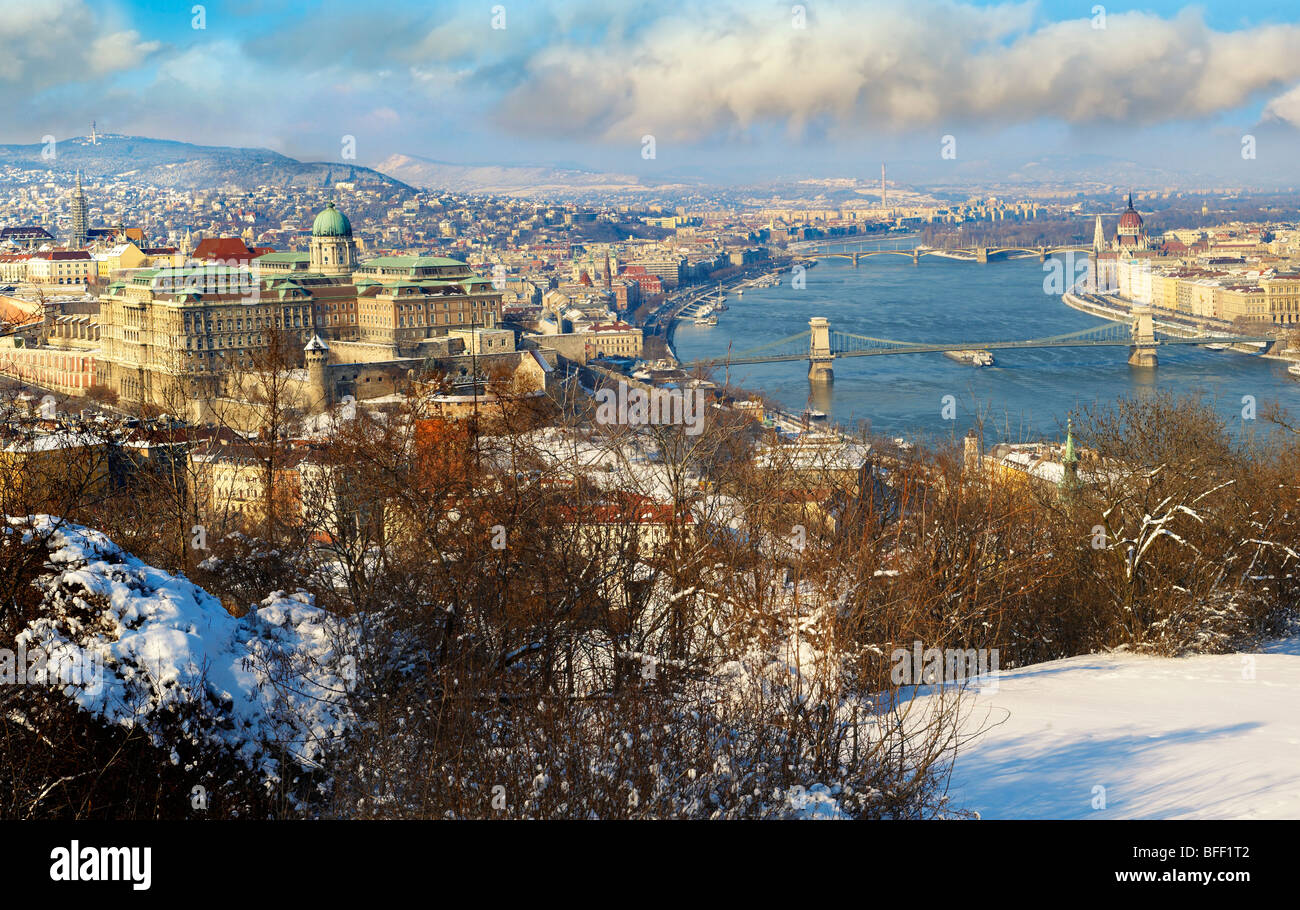 Vista di Budapest e il Danubio, Ungheria Foto Stock
