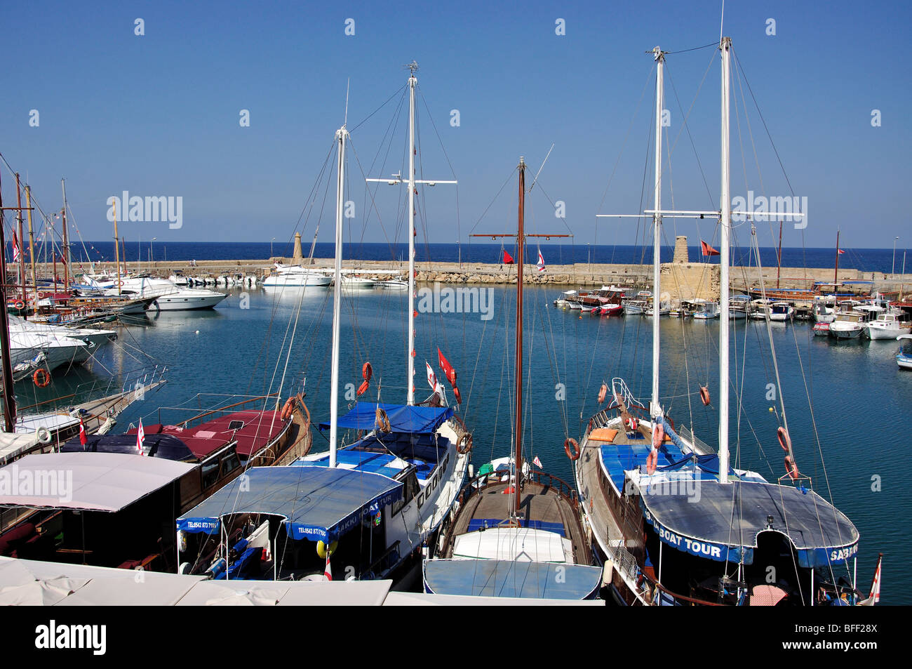 Kyrenia Porto, Kyrenia, Kyrenia District, la parte settentrionale di Cipro Foto Stock