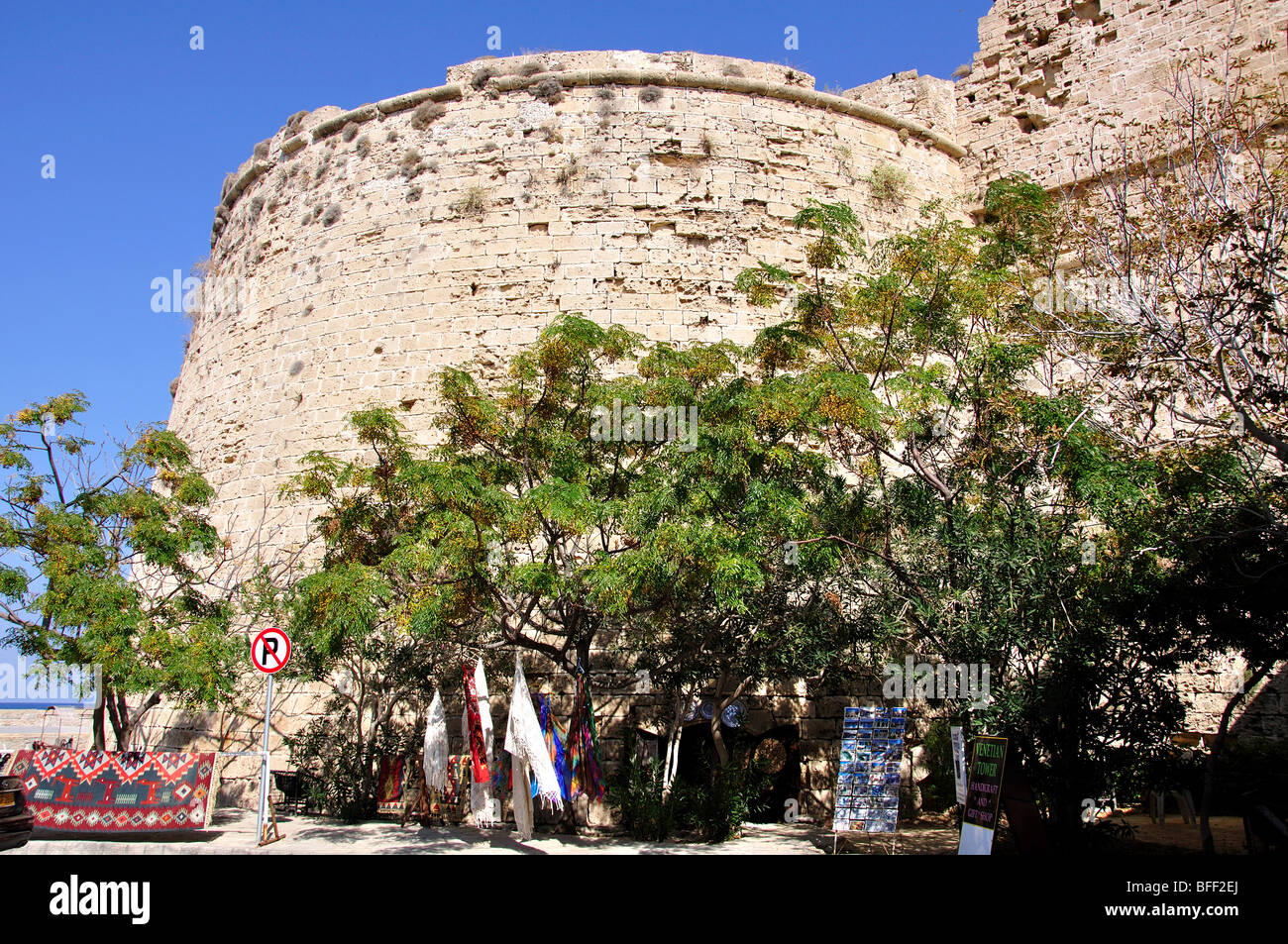 Round Tower, Kyrenia Castello, Kyrenia, Kyrenia District, la parte settentrionale di Cipro Foto Stock