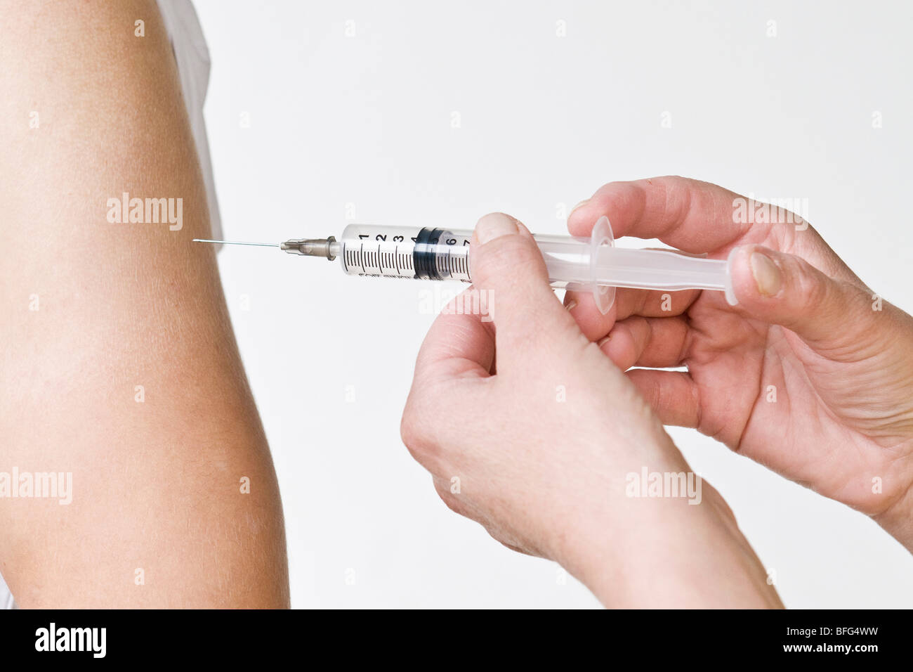 Vaccino antinfluenzale iniezione Foto Stock