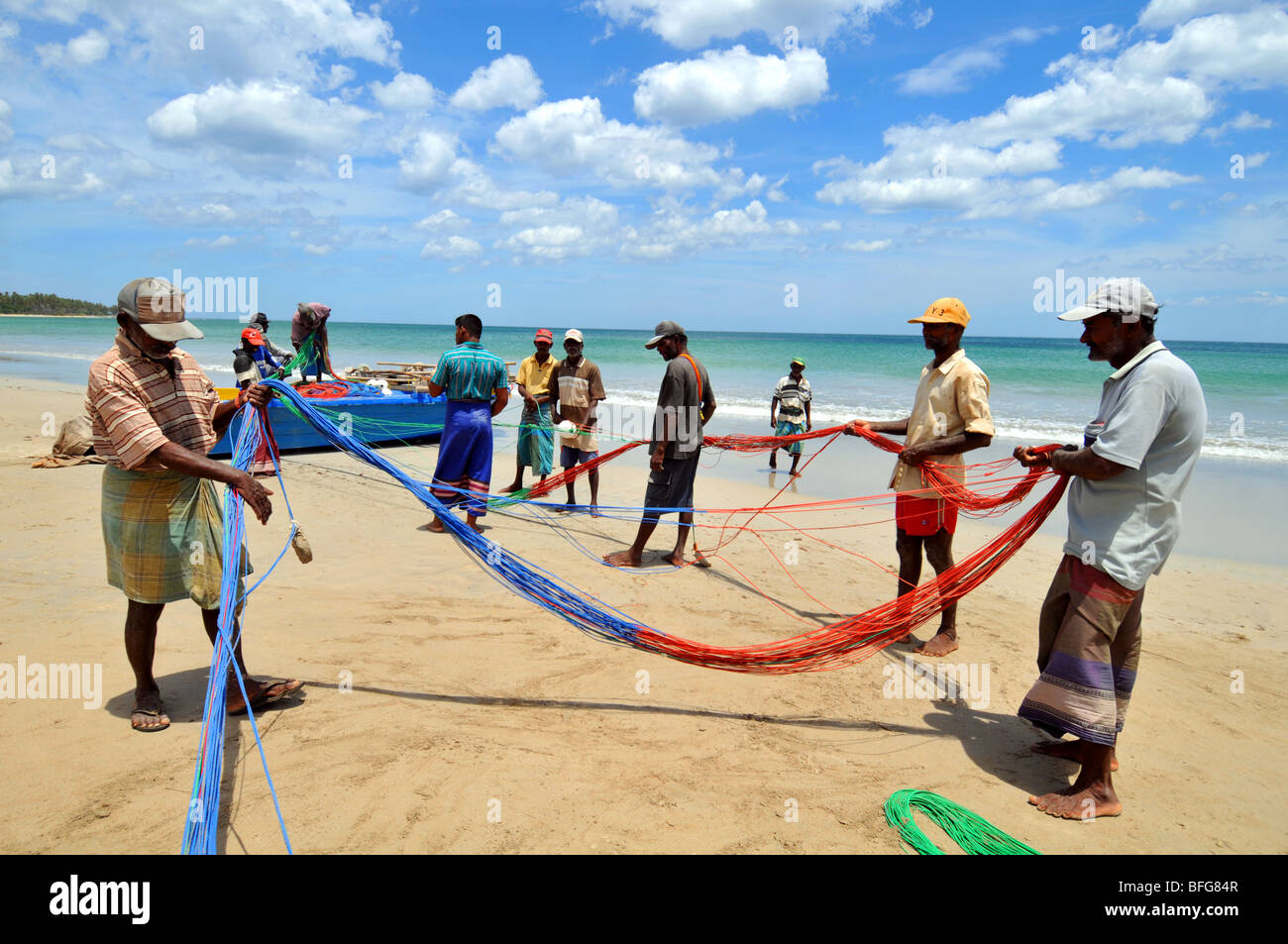 I pescatori, Sri Lanka, "Alice Garden Beach " beach, Trincomalee, Sri Lanka Foto Stock