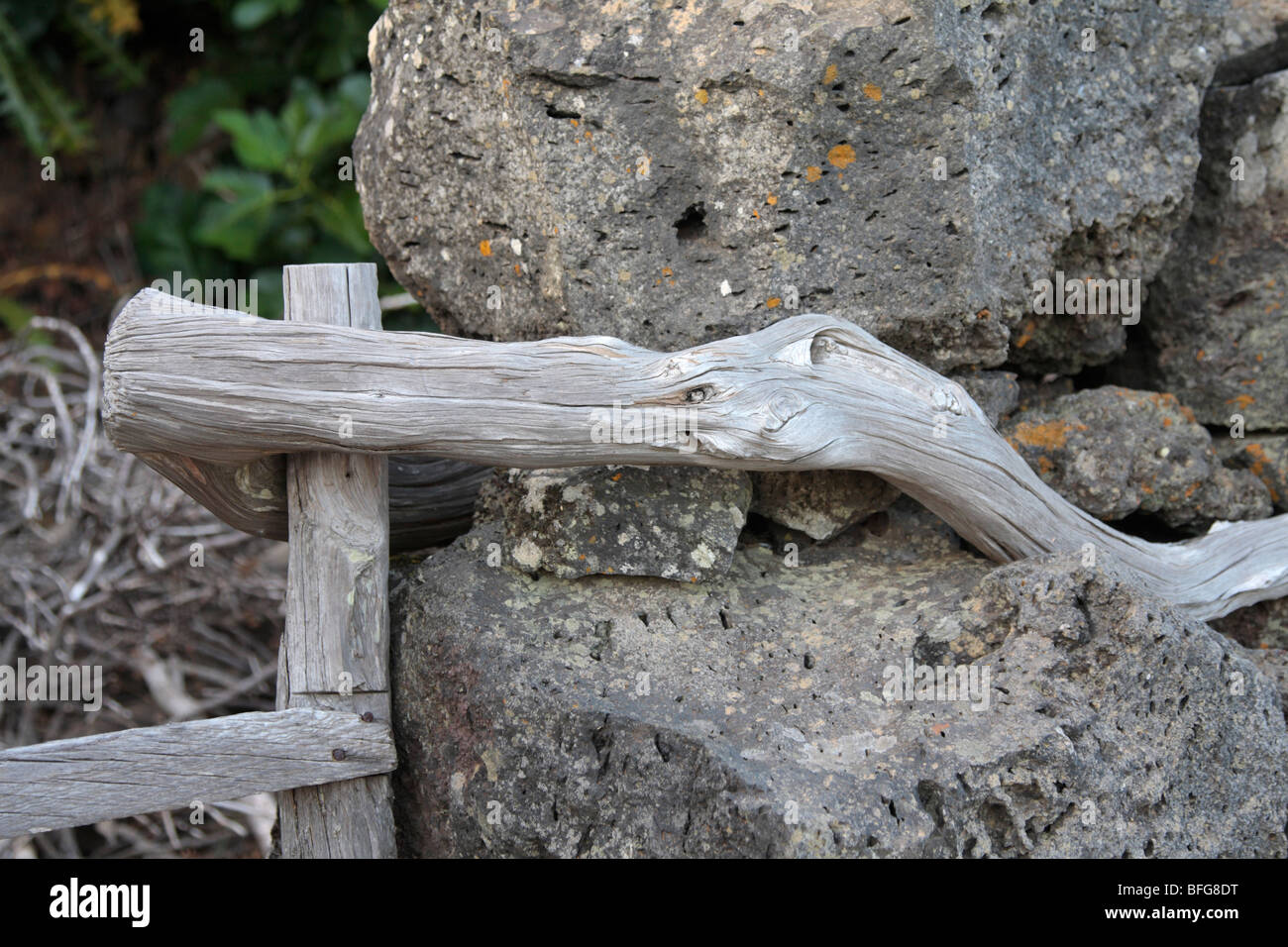 Dettaglio della cerniera su un gateway rustico e in pietra a secco sulla parete di El Hierro Isole Canarie Spagna Foto Stock