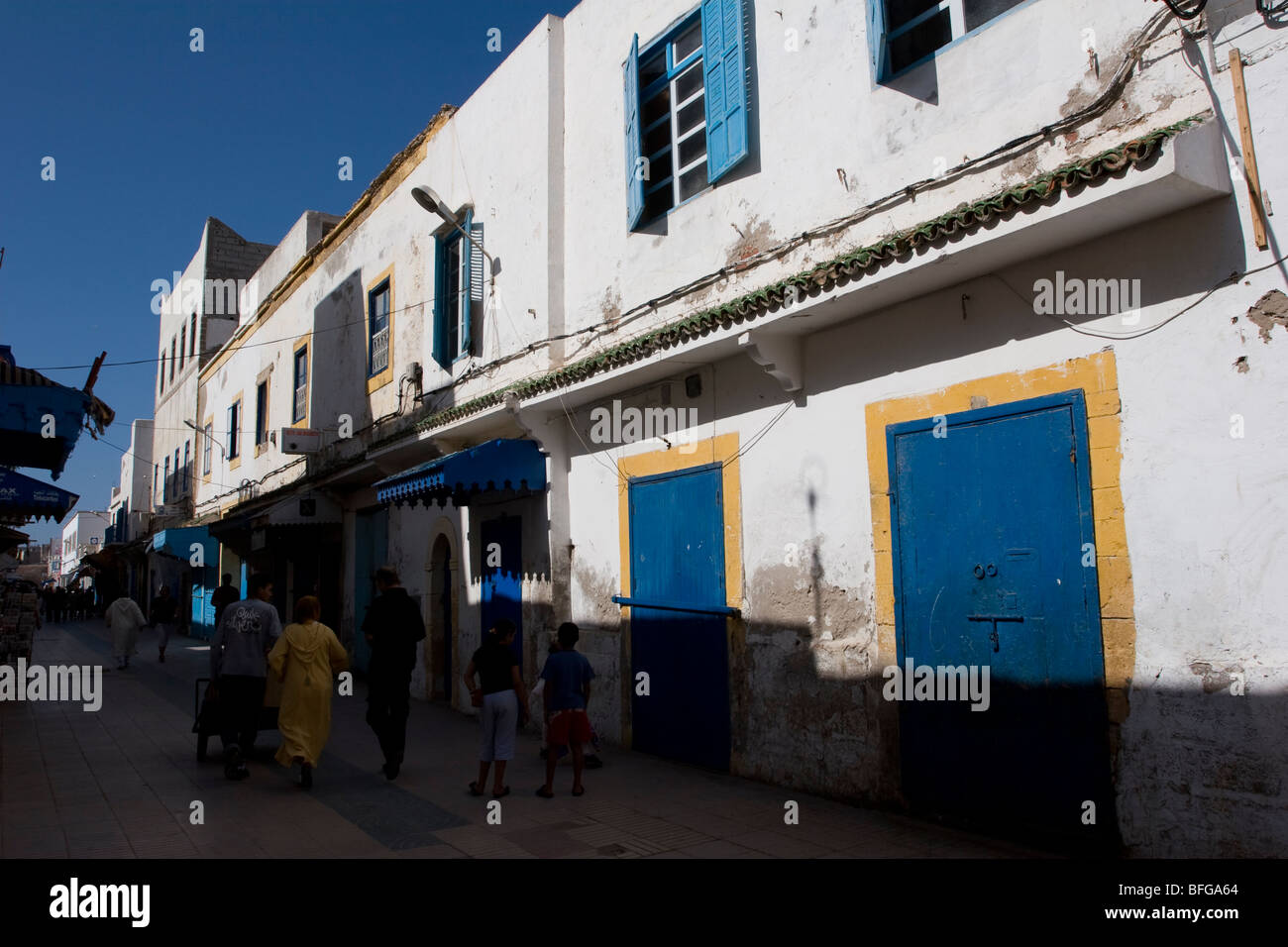 Scena di strada a Essaouira, un settimo secolo cittadina sulla costa atlantica del Marocco Foto Stock