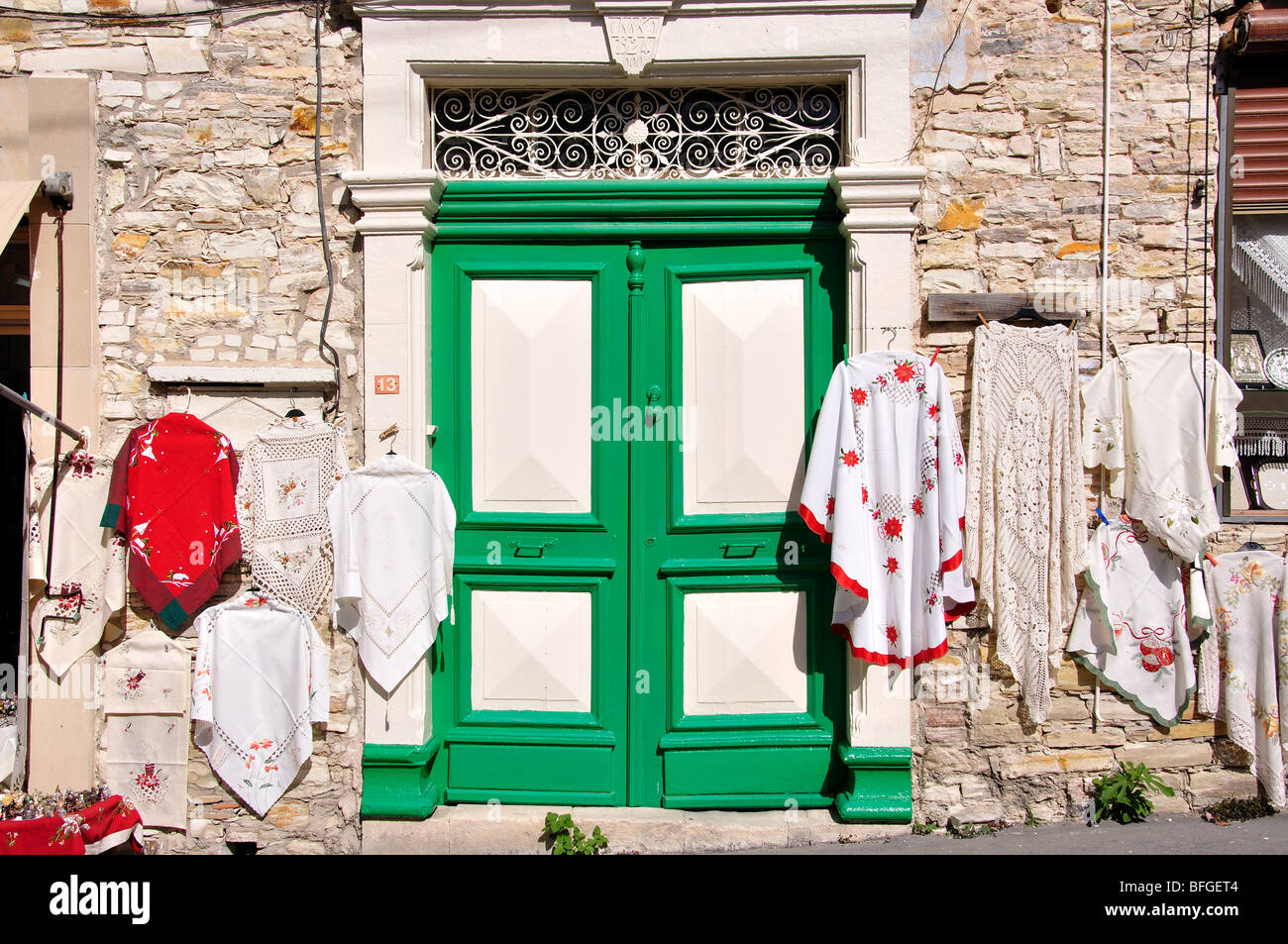 Negozio di ricami tradizionali, Lefkara, Distretto di Larnaca, Cipro Foto Stock