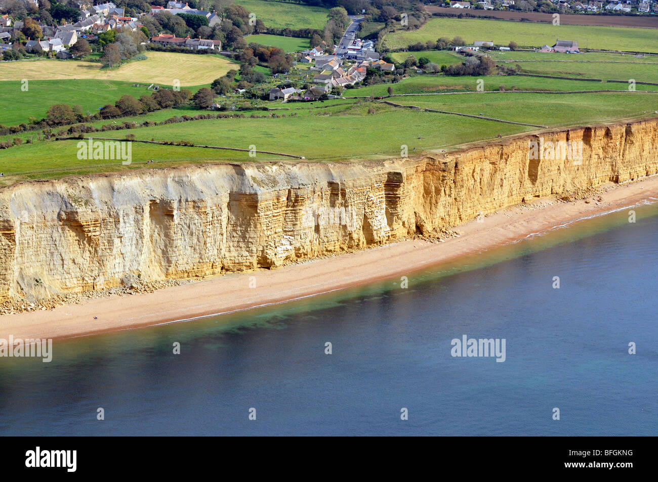 Scogliere lungo la costa del Dorset, Gran Bretagna, Regno Unito Foto Stock