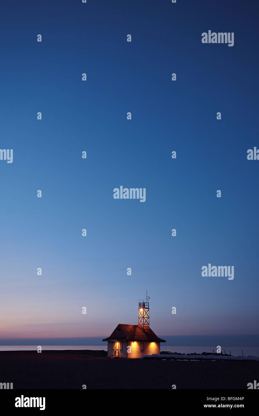 Stazione bagnino di sunrise, Kew beach, Toronto, Ontario Foto Stock