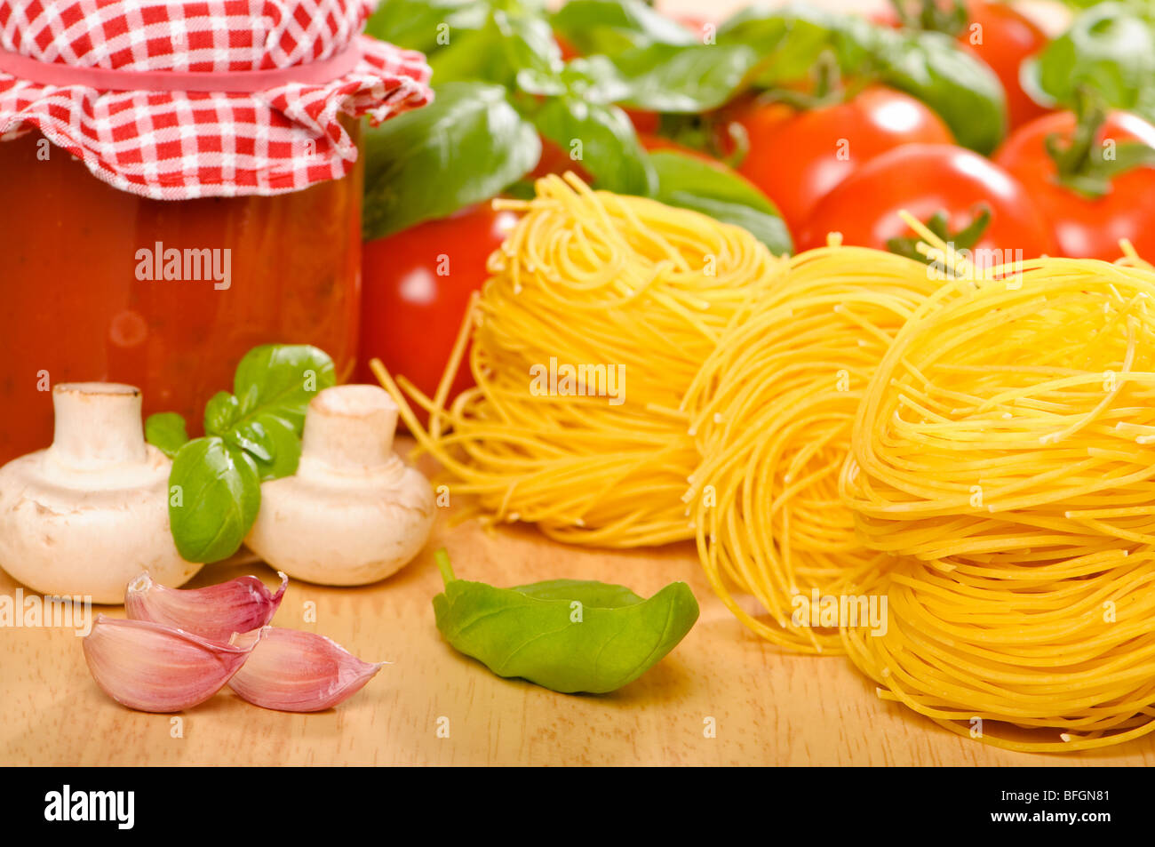 Ingredienti per la pasta italiana La cucina del pasto Foto Stock