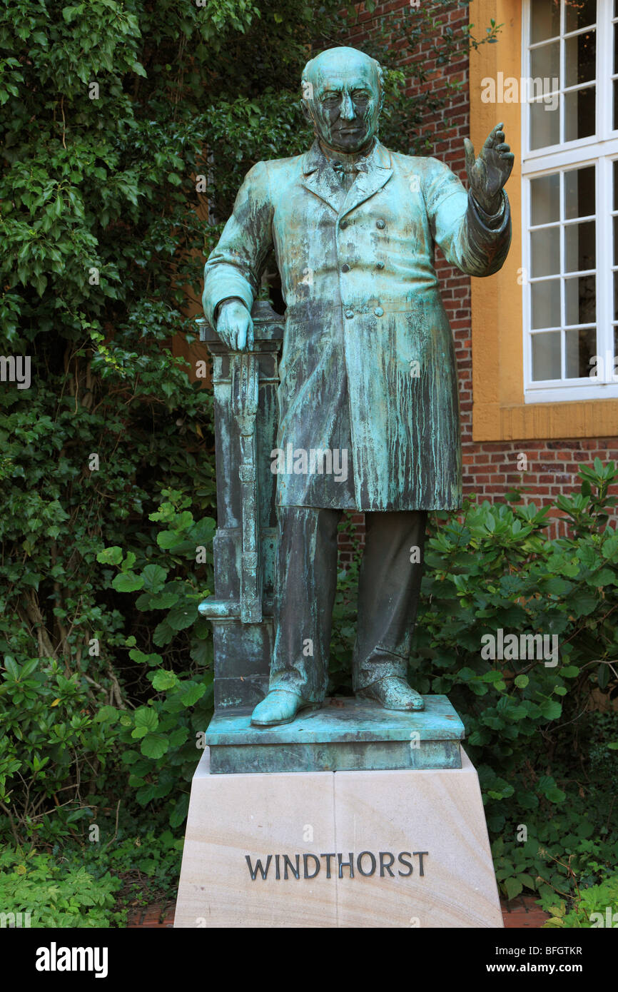 Denkmal des Abgeordneten der Deutschen Zentrumspartei im deutschen Reichstag Ludwig Windthorst, Meppen, Emsland, Bassa Sassonia Foto Stock