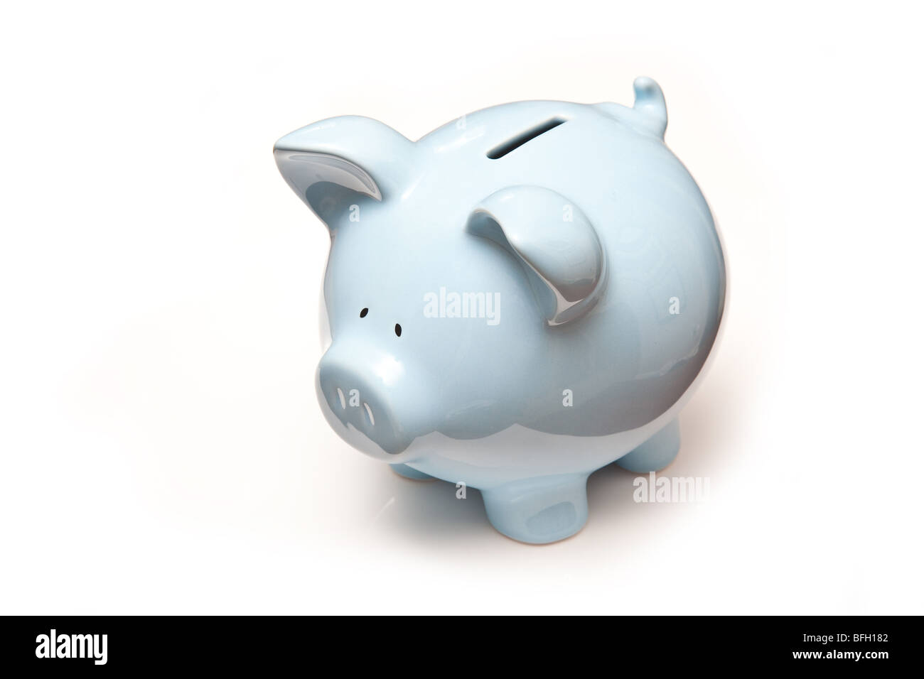 Blue salvadanaio ,denaro box isolato su un bianco di sfondo per studio Foto Stock