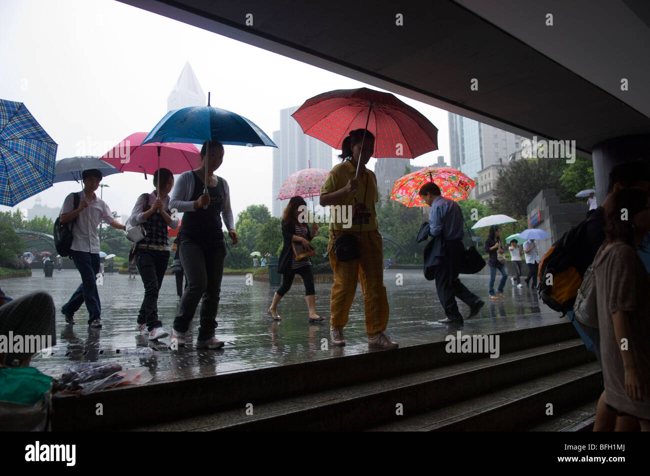 Giorno di pioggia in Cina a Shanghai. Foto Stock