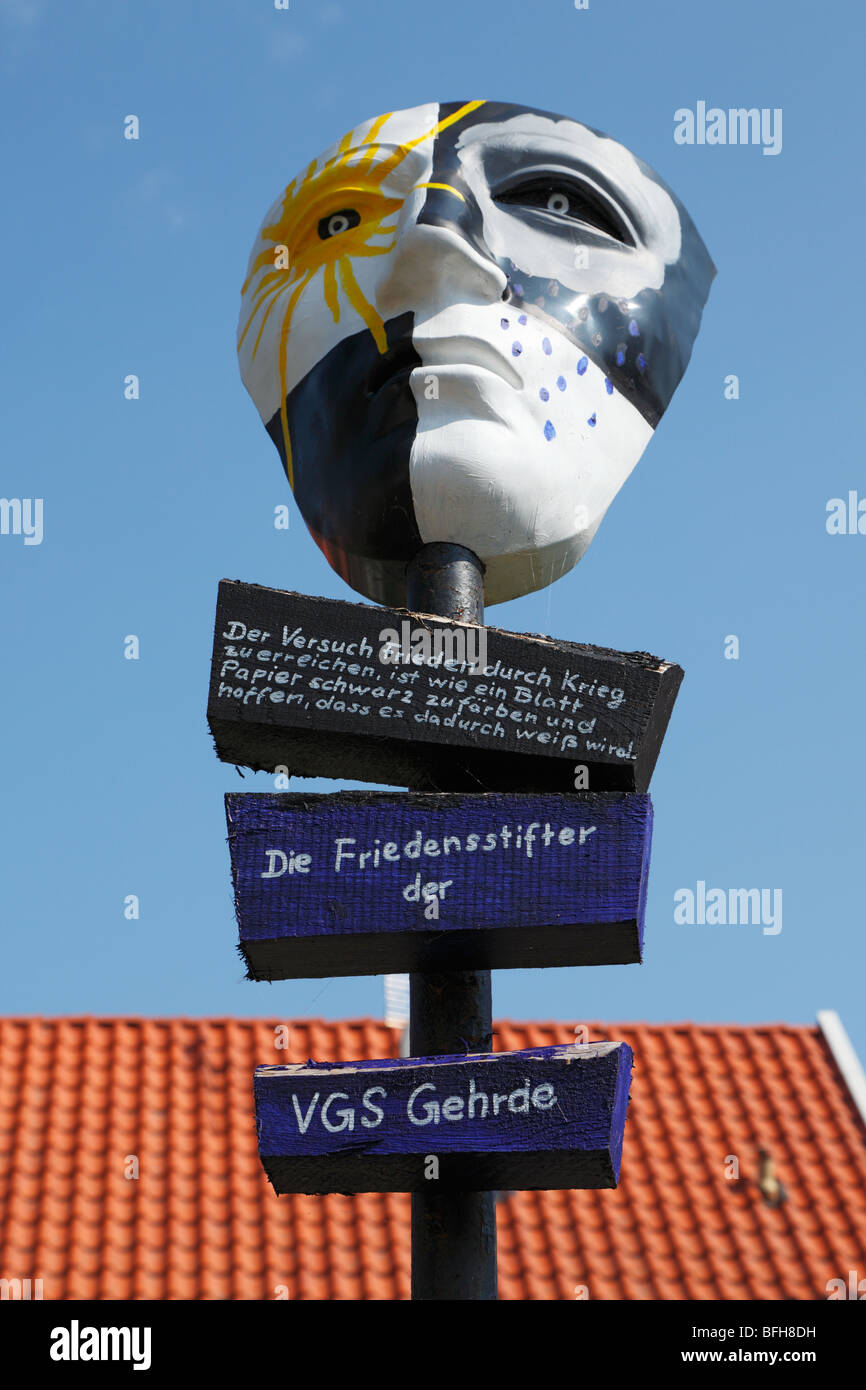 D-Gehrde, Hase, Hase valley, Artland, Osnabrueck paese, Bassa Sassonia, Battaglia della foresta di Teutoburgo duemila anni fa tra i teutoni e i Romani in Kalkriese, progetto espositivo "Modifica segni di guerra al pezzo i segni", nell'anno anniversario 2009 duemila Foto Stock