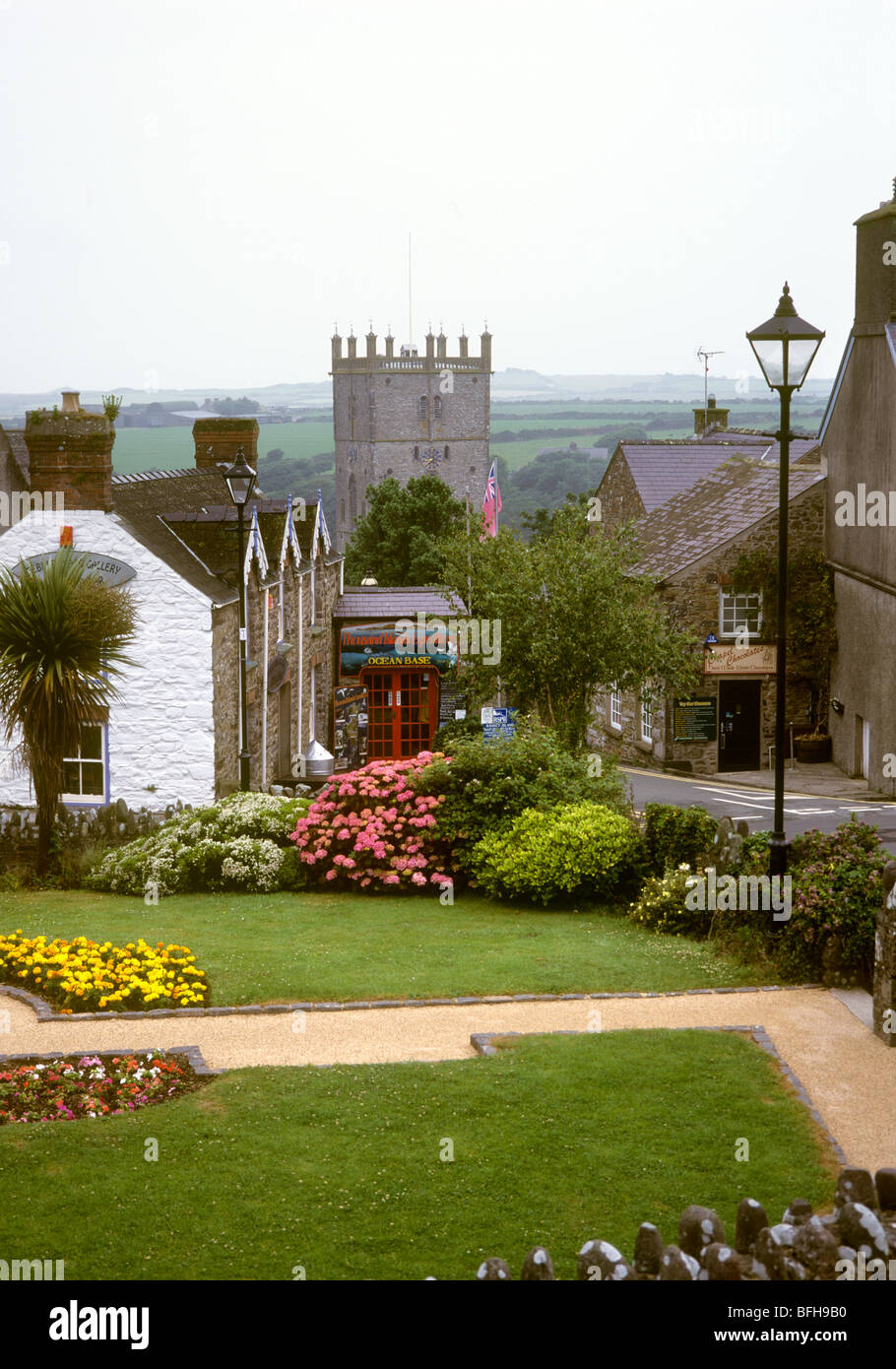 Regno Unito, West Wales, Pembrokeshire, St Davids Britains più piccolo centro città Foto Stock