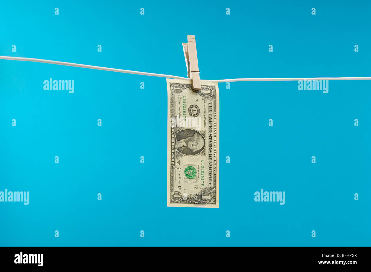 Denaro appendere fuori ad asciugare Foto Stock