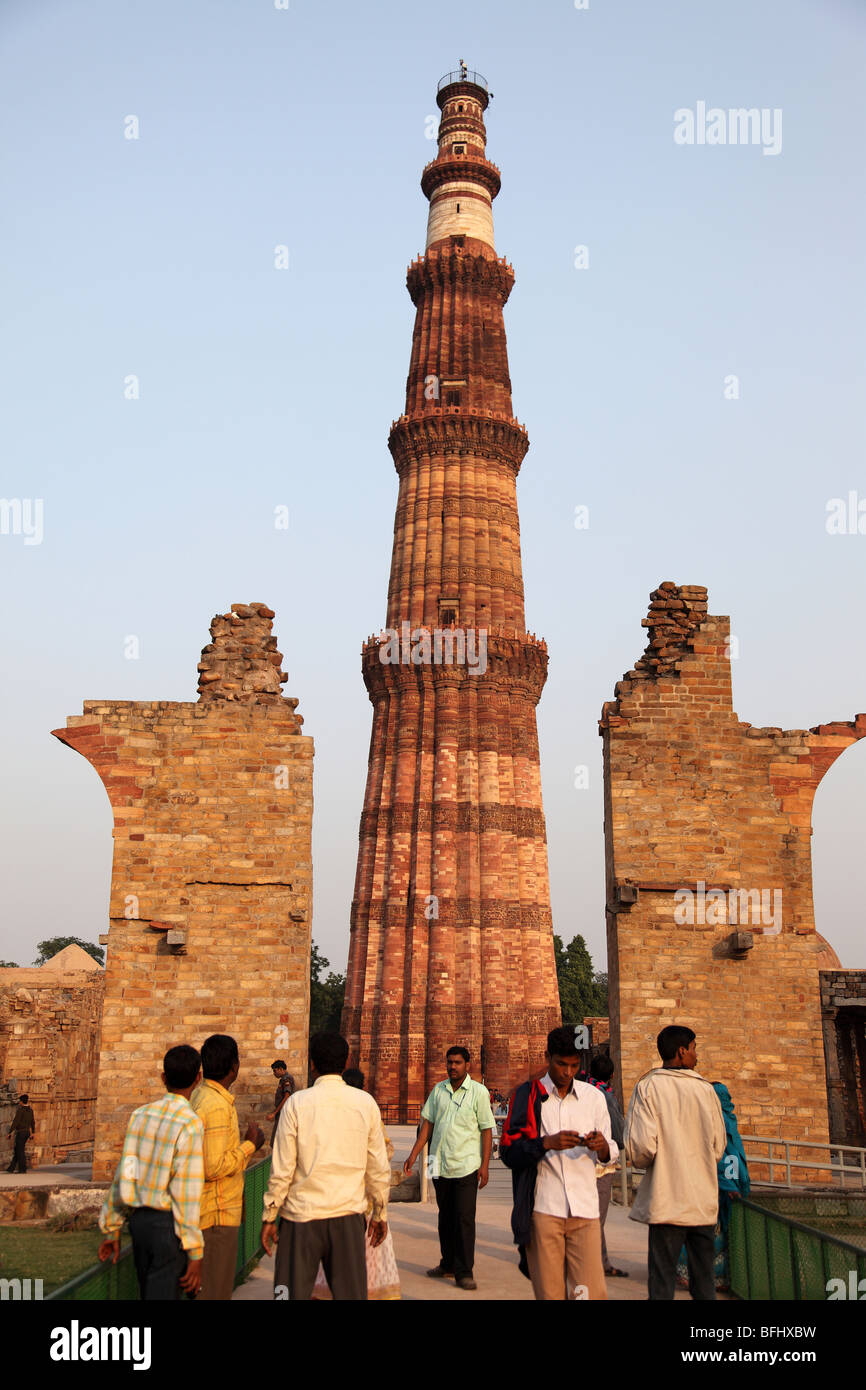 Architettura dettagli al Qutab Minar complesso, New Delhi, India. Foto Stock