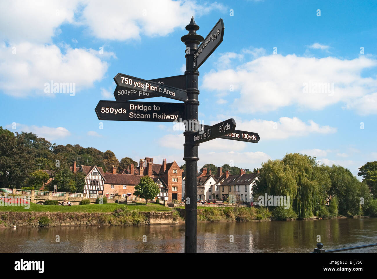 Turismo a signpost Bewdley Worcestershire Inghilterra UK UE Foto Stock