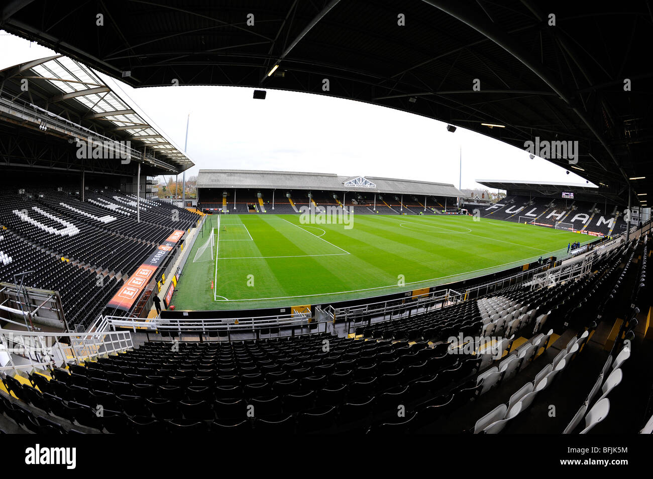 Vista dentro Stadio di Craven Cottage, casa di Fulham Football Club Foto Stock