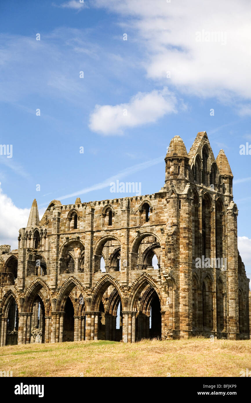 Le rovine di Whitby Abbey in North Yorkshire, Inghilterra. Foto Stock