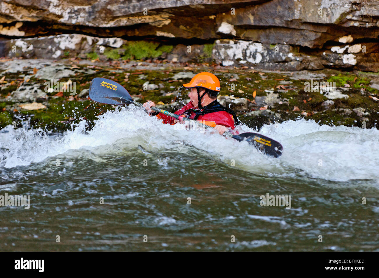 Kayaker sulla forcella di Russell fiume nella contea di luccio, Kentucky Foto Stock