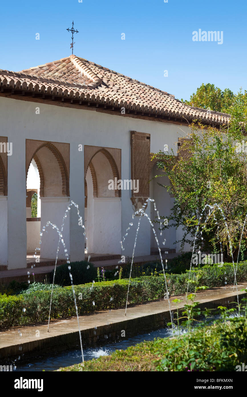Patio de la Acequia (corsi d'acqua), i giardini Generalife e palazzo, Alhambra Palace, Granada, Spagna Foto Stock