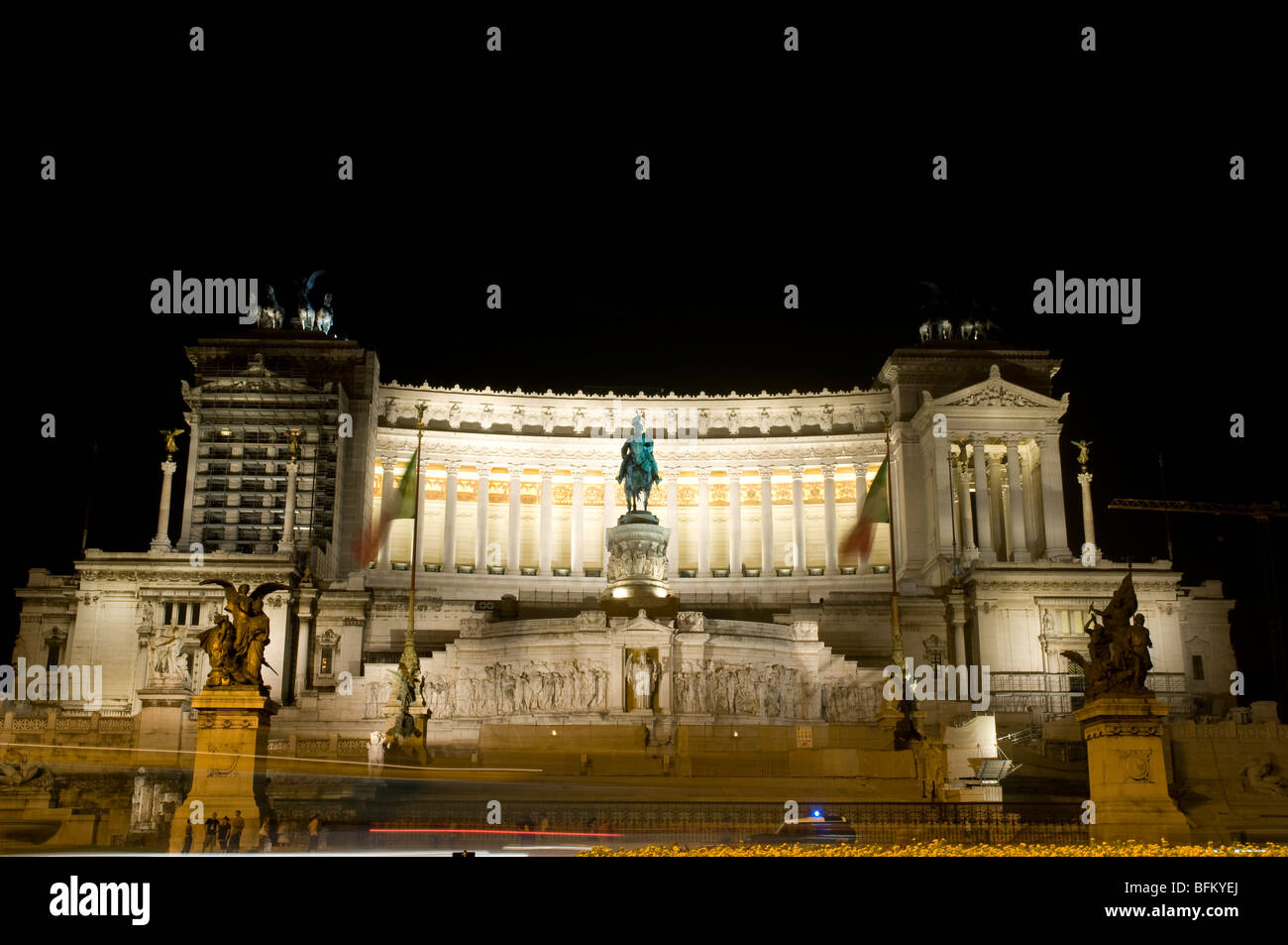 Vista del monumento a Vittorio Emanuele II di notte.Roma Foto Stock