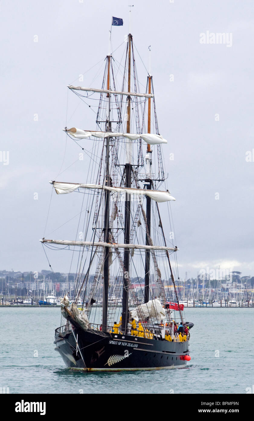 Spirito di Nuova Zelanda Addestramento alla vela di nave, Waitamata porto di Auckland, in Nuova Zelanda, giovedì 05 novembre, 2009. Foto Stock