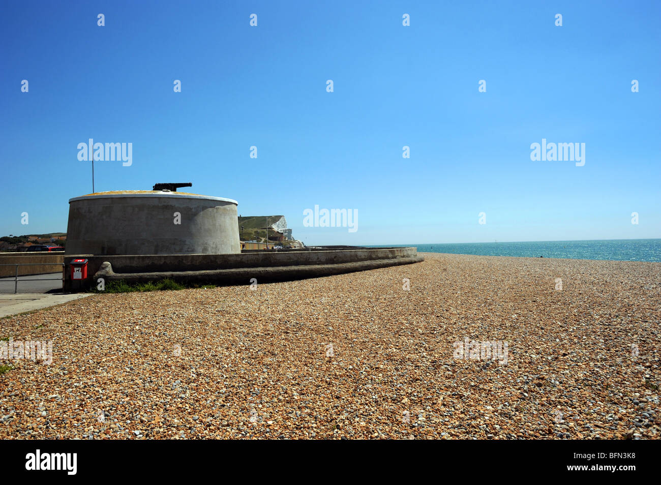 Martello tower su seaford beach Foto Stock